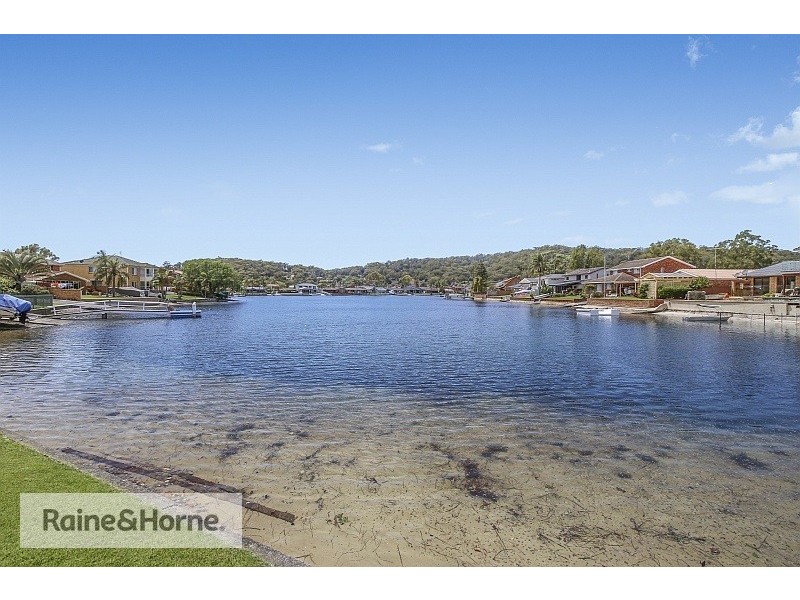 32 Mainsail Avenue, St Huberts Island NSW 2257