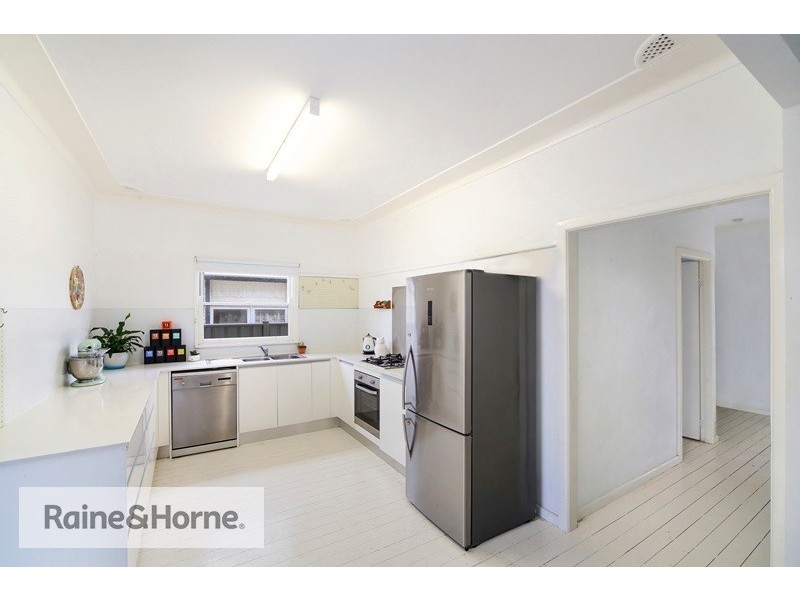 4 Lurline Street, Ettalong Beach NSW 2257