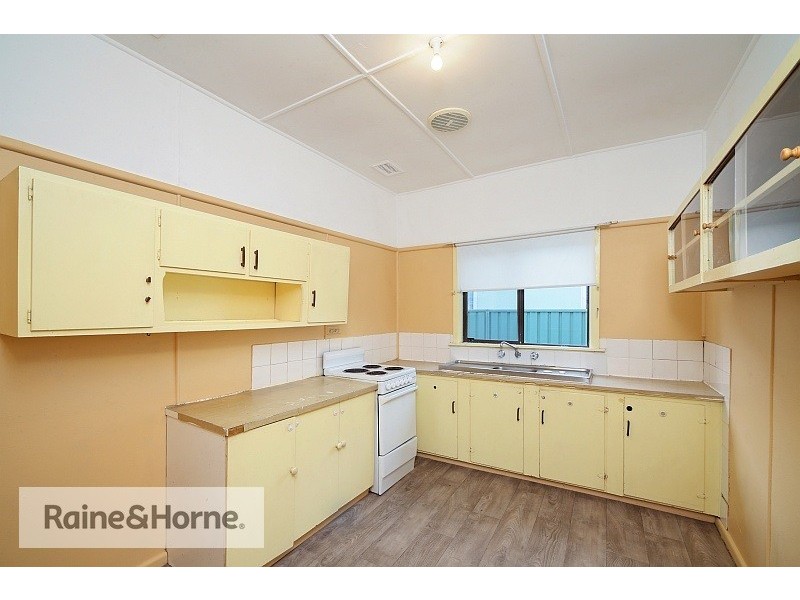 73 Memorial Avenue, Blackwall NSW 2256