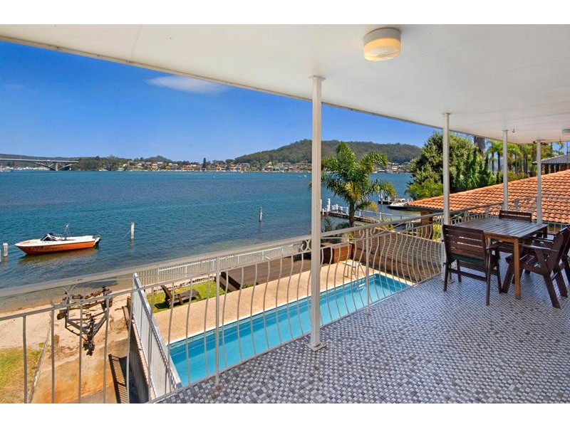 13 Cuttlefish Parade, St Huberts Island NSW 2257