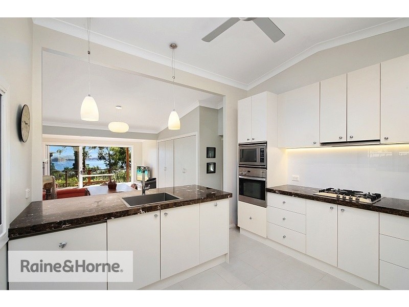 7 Bay View Crescent, Blackwall NSW 2256