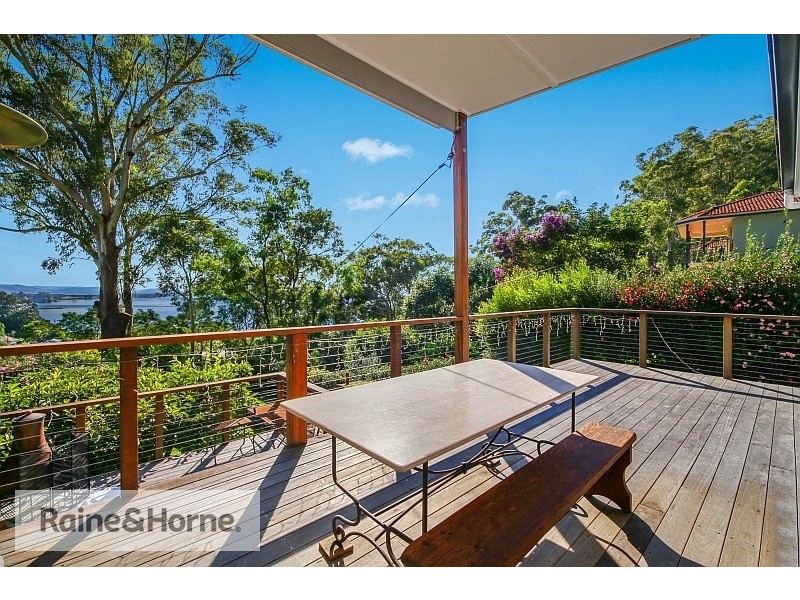 7 Bay View Crescent, Blackwall NSW 2256