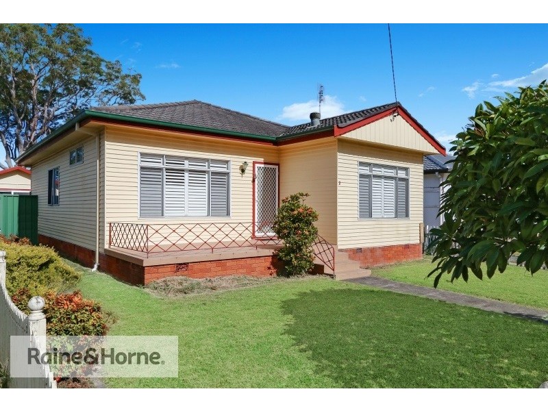 2 Alma Avenue, Blackwall NSW 2256