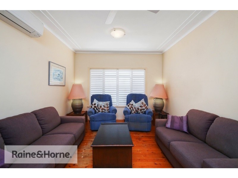 2 Alma Avenue, Blackwall NSW 2256