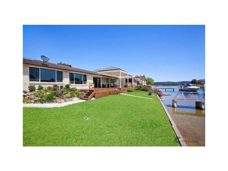 13 Heron Place, St Huberts Island NSW 2257