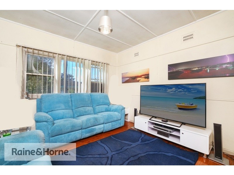 15 Banksia Street, Ettalong Beach NSW 2257