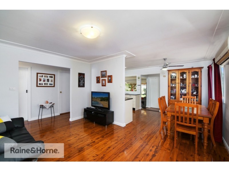 31 Dunalban Avenue, Woy Woy NSW 2256