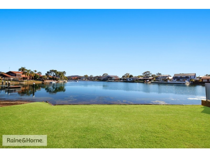 13 Mainsail Avenue, St Huberts Island NSW 2257