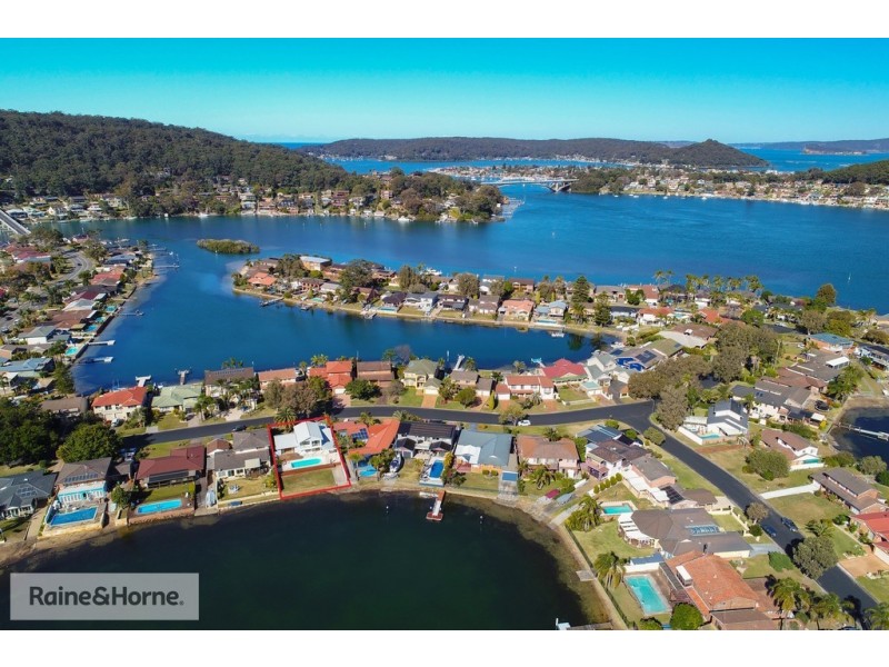 13 Mainsail Avenue, St Huberts Island NSW 2257