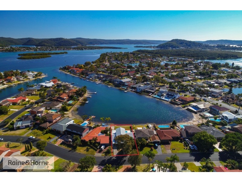 13 Mainsail Avenue, St Huberts Island NSW 2257