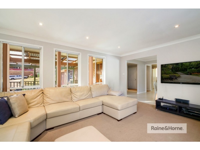 4 Peta Close, Umina Beach NSW 2257