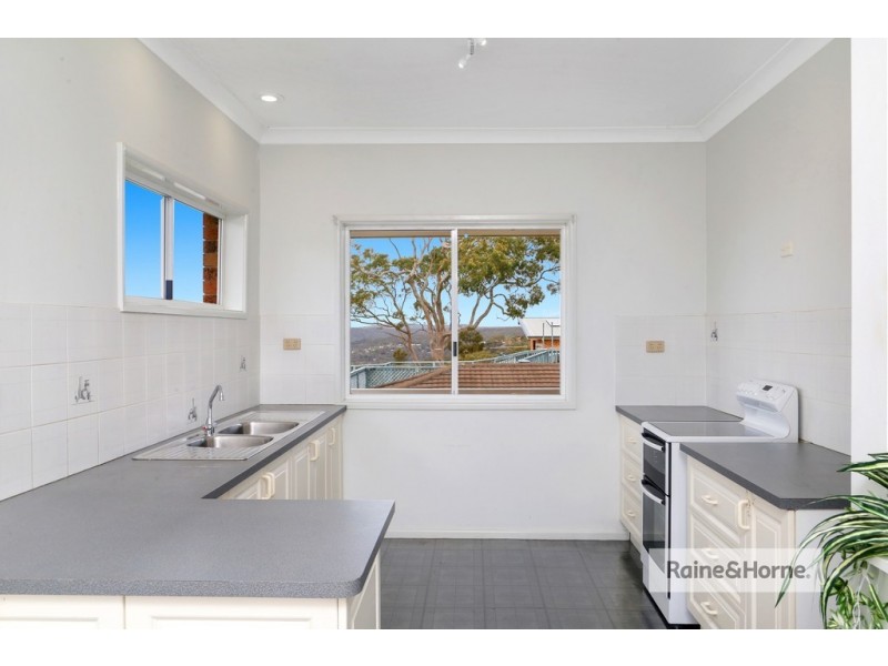 35 Kingsview Drive, Umina Beach NSW 2257