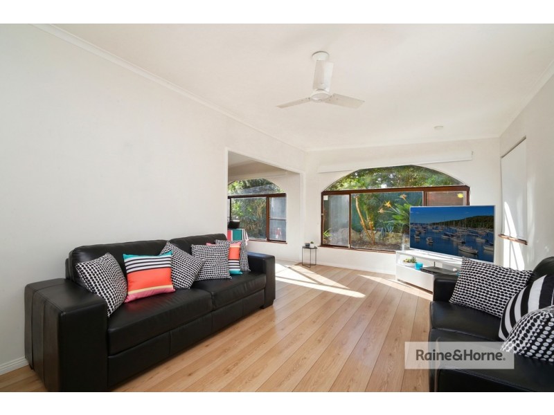 15 Cowper Road, Umina Beach NSW 2257