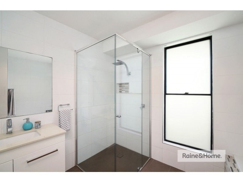 52 Pomona Road, Empire Bay NSW 2257