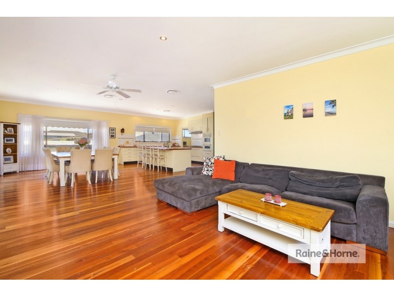 16 Boongala Avenue, Empire Bay NSW 2257