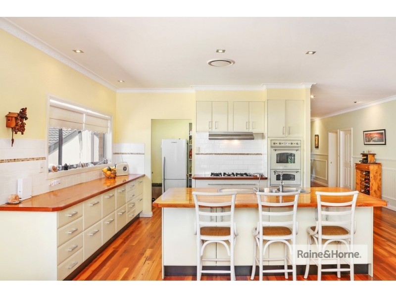 16 Boongala Avenue, Empire Bay NSW 2257