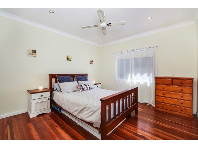 16 Boongala Avenue, Empire Bay NSW 2257