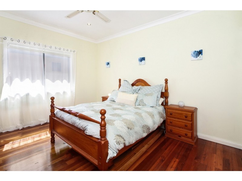 16 Boongala Avenue, Empire Bay NSW 2257