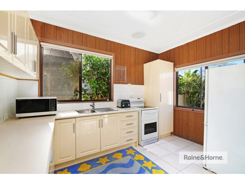 43 Karingi Street, Ettalong Beach NSW 2257