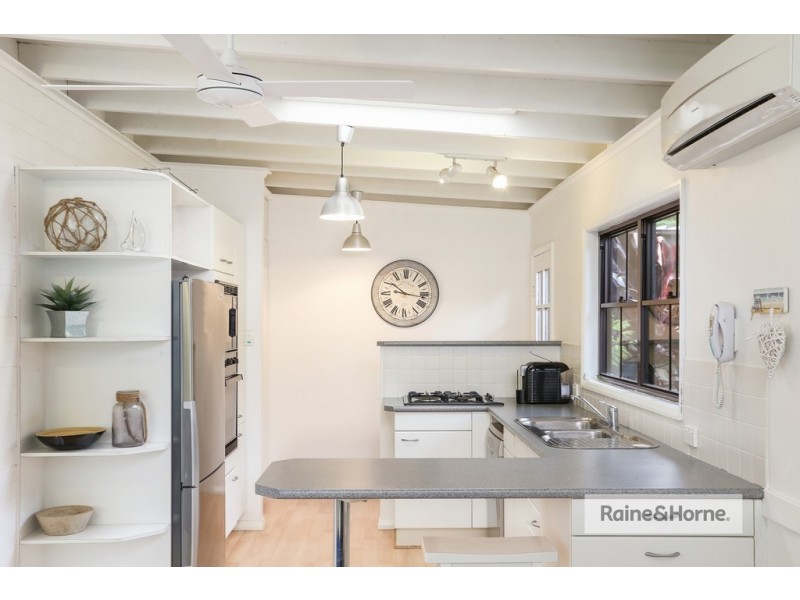 12 Pearl Beach Drive, Pearl Beach NSW 2256