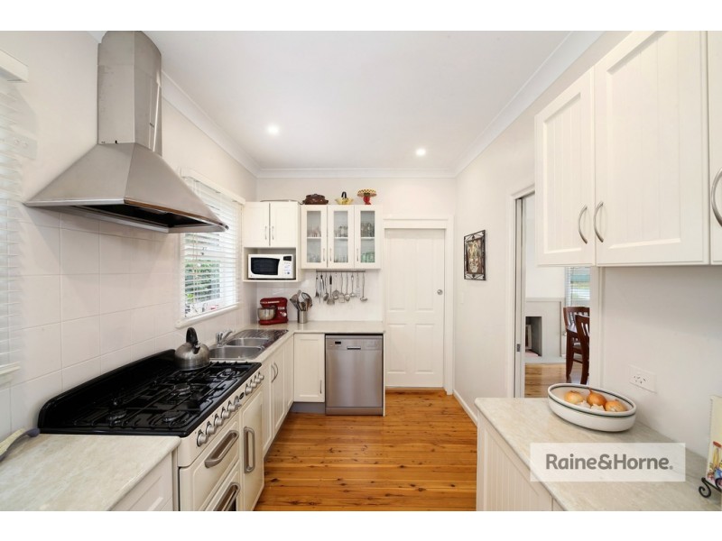 42 Palm Street, Ettalong Beach NSW 2257