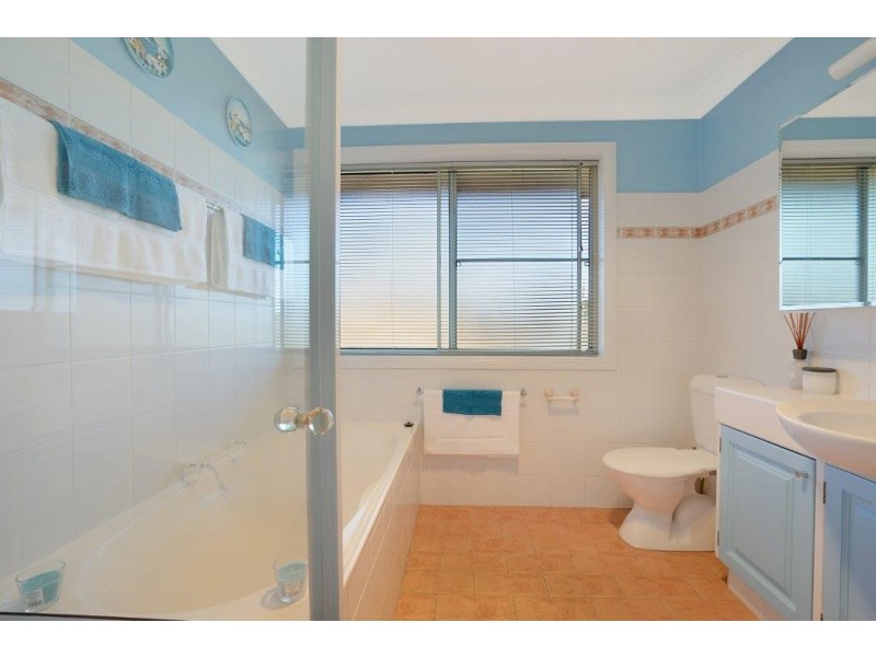 2/12 Farnell Road, Woy Woy NSW 2256