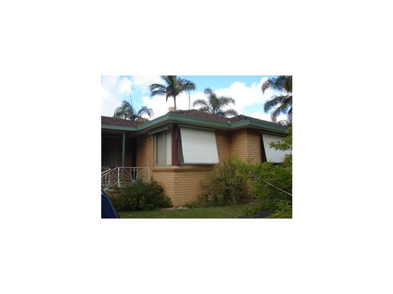 32 Golden Avenue, Point Clare NSW 2250