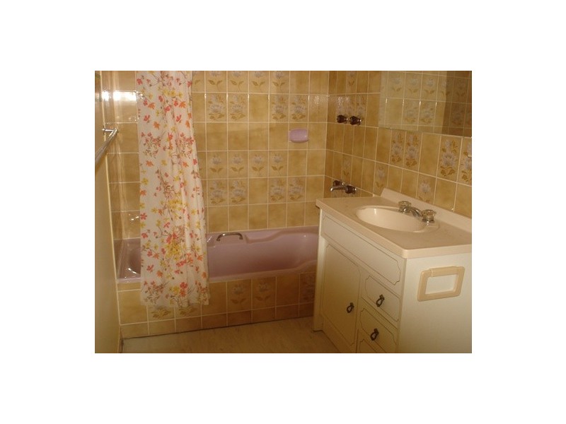 Cabin 5 Berrima Crescent, Umina Beach NSW 2257