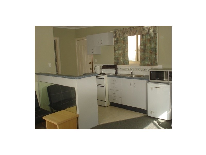 Cabin 5 Berrima Crescent, Umina Beach NSW 2257