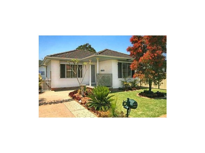 12 Wentworth Avenue, Woy Woy NSW 2256