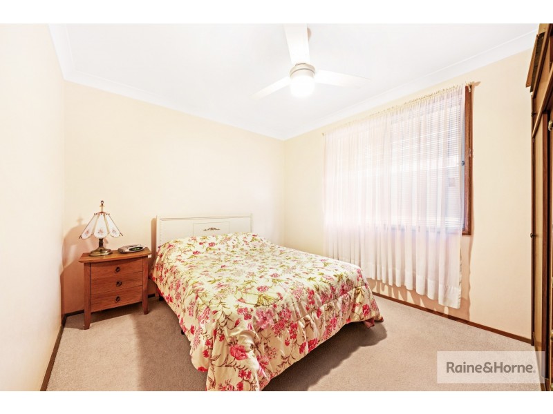 35 Dorothy Avenue, Woy Woy NSW 2256