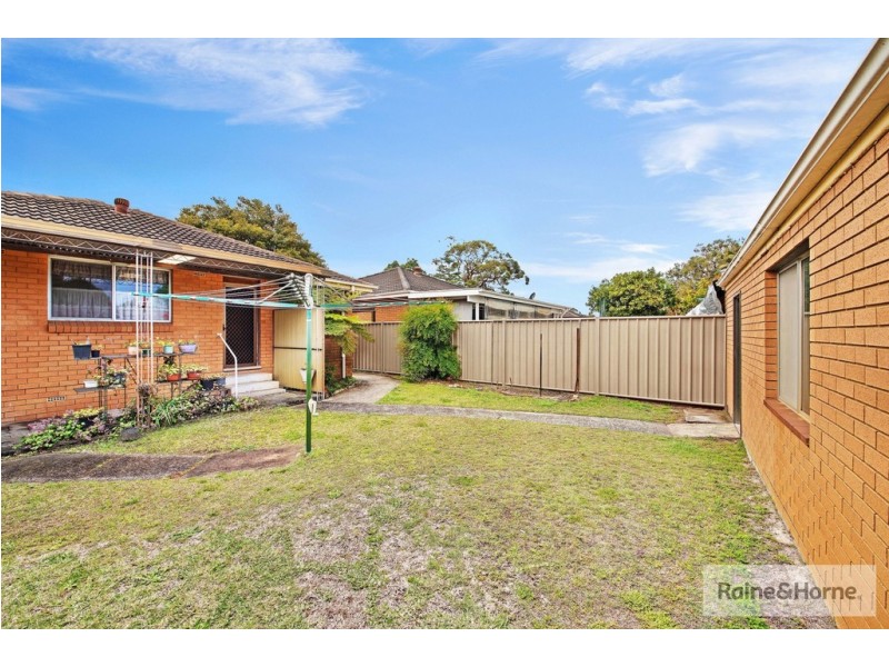 35 Dorothy Avenue, Woy Woy NSW 2256