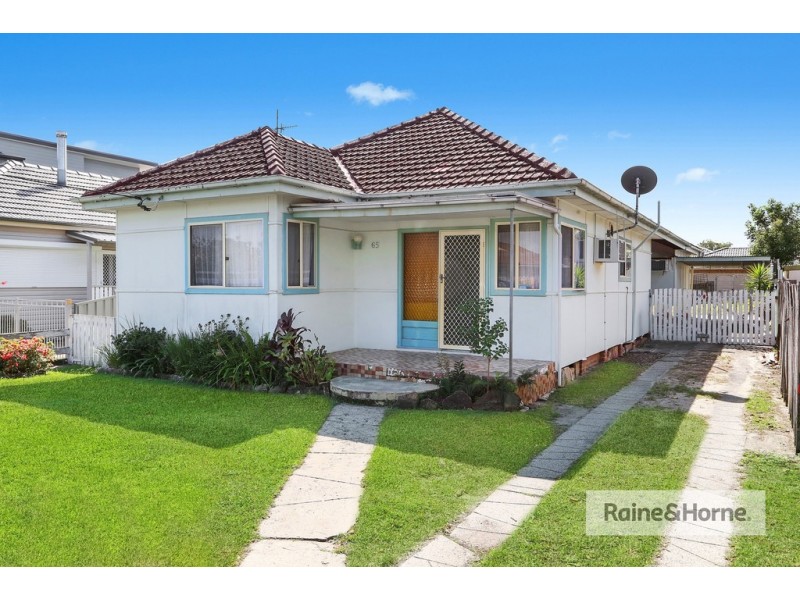 65 Beach Street, Ettalong Beach NSW 2257