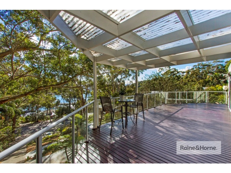 15 Daley Avenue, Daleys Point NSW 2257