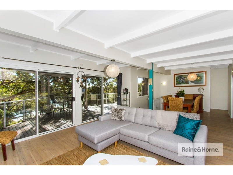 15 Daley Avenue, Daleys Point NSW 2257