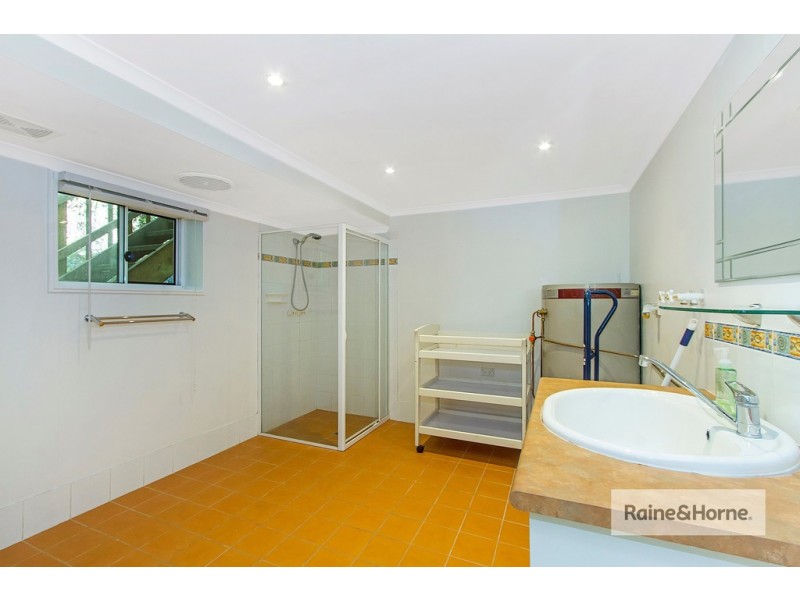 15 Daley Avenue, Daleys Point NSW 2257