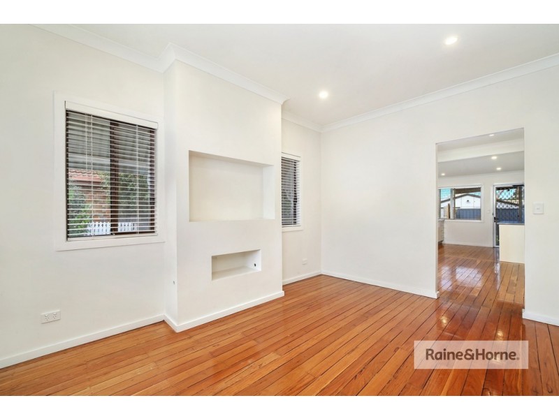 196 Ocean Beach Road, Woy Woy NSW 2256