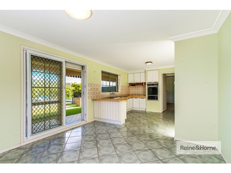 8 Helmsman Boulevard, St Huberts Island NSW 2257