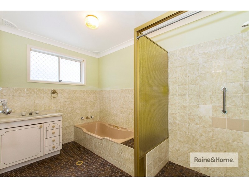 8 Helmsman Boulevard, St Huberts Island NSW 2257