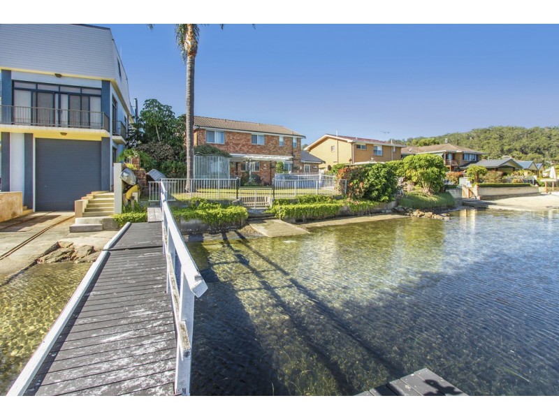 9 Long Arm Parade, St Huberts Island NSW 2257