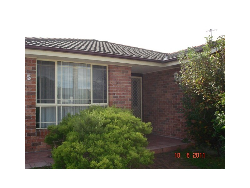 5 palm, Ettalong Beach NSW 2257