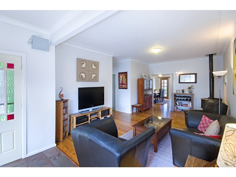 51 Dunban Road, Woy Woy NSW 2256