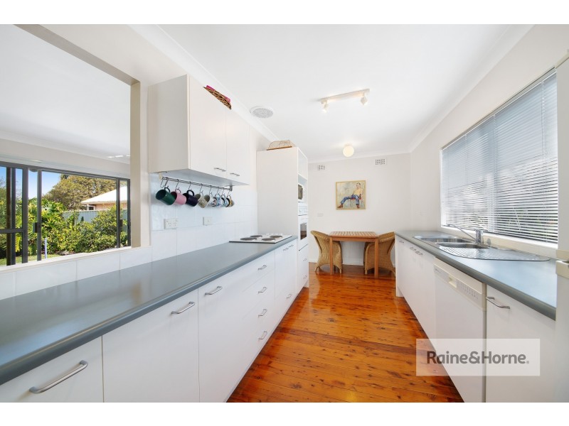 16 Palm Street, Ettalong Beach NSW 2257