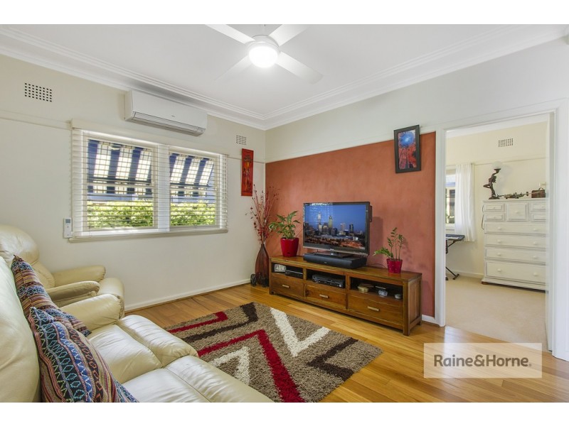 180 Memorial Avenue, Ettalong Beach NSW 2257