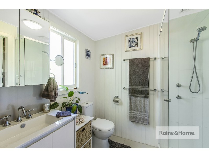 180 Memorial Avenue, Ettalong Beach NSW 2257