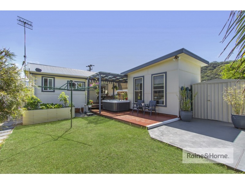 180 Memorial Avenue, Ettalong Beach NSW 2257