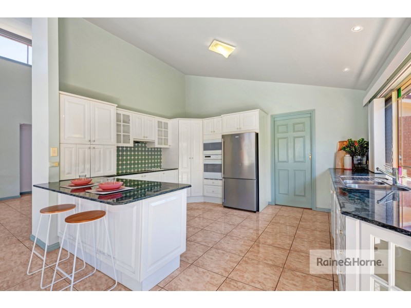 15 Helmsman Boulevard, St Huberts Island NSW 2257