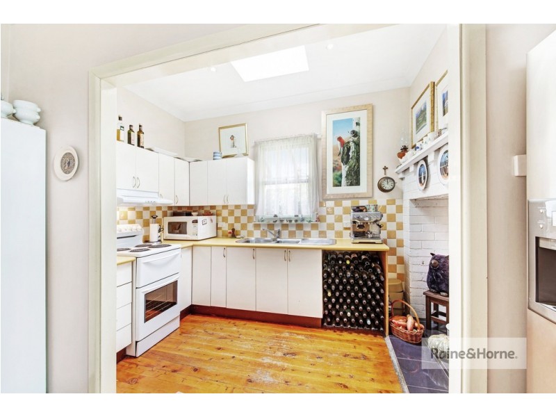 8 Bourke Road, Ettalong Beach NSW 2257