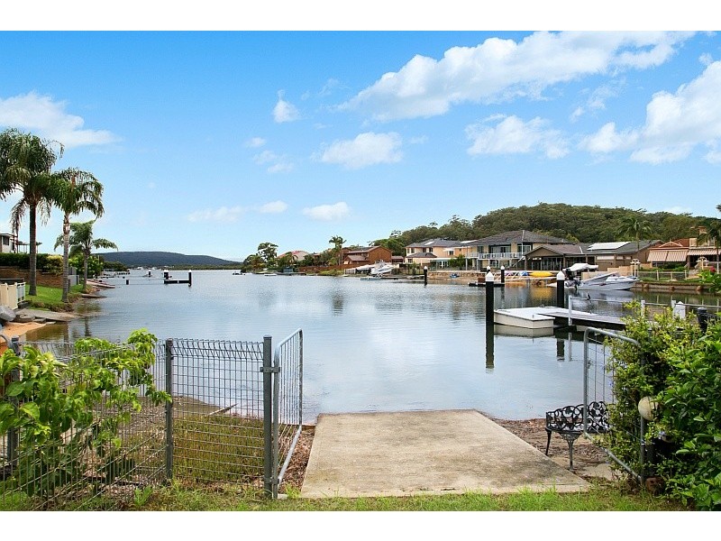 1 Nautilus Crescent, St Huberts Island NSW 2257