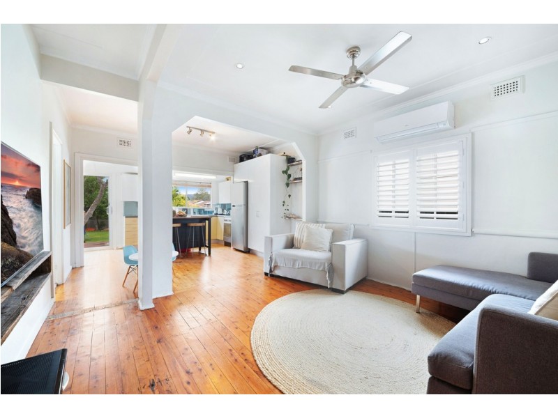 210 Burge Road, Woy Woy NSW 2256